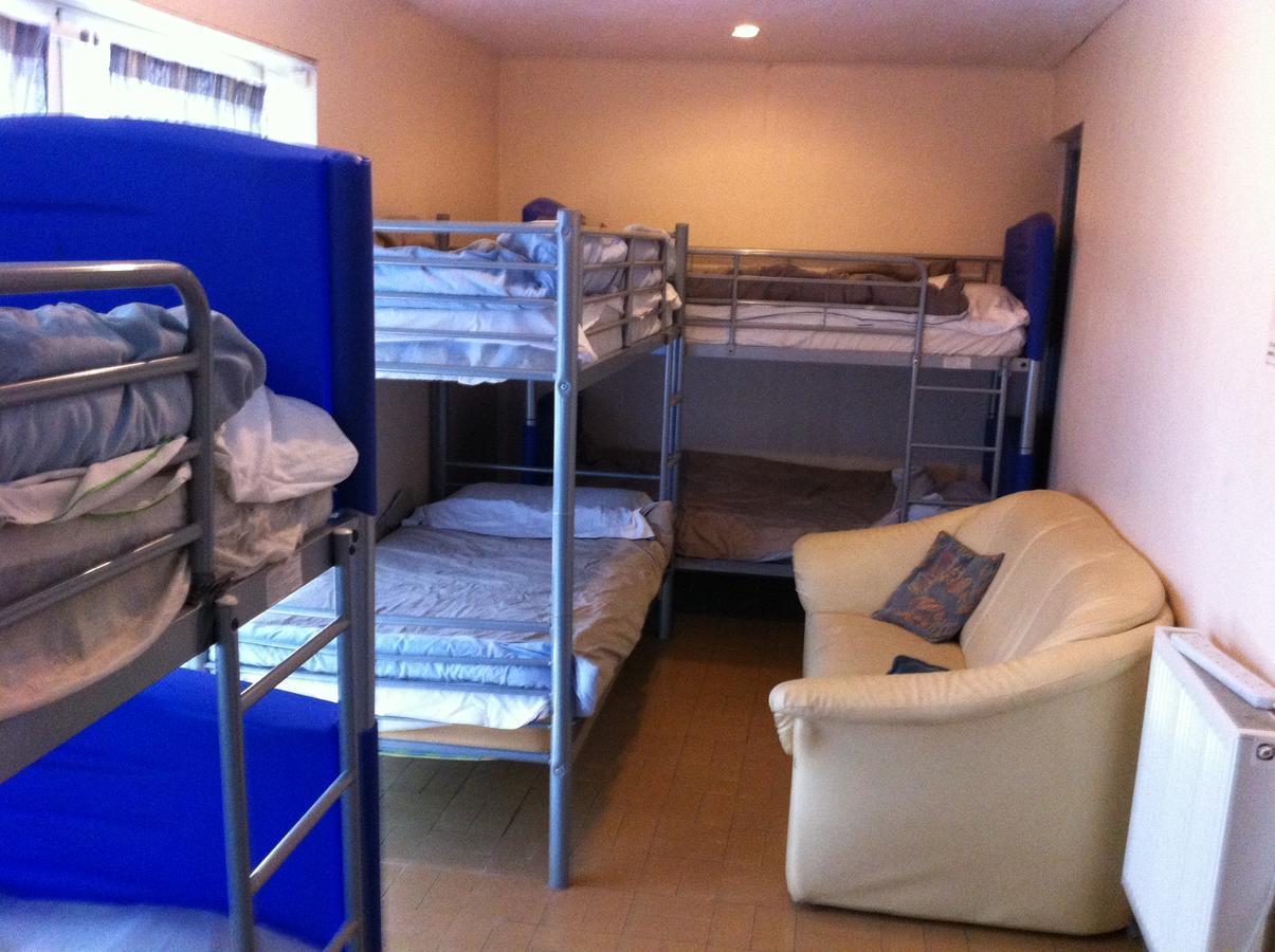 Pantyrathro International Hostel Carmarthen Ngoại thất bức ảnh