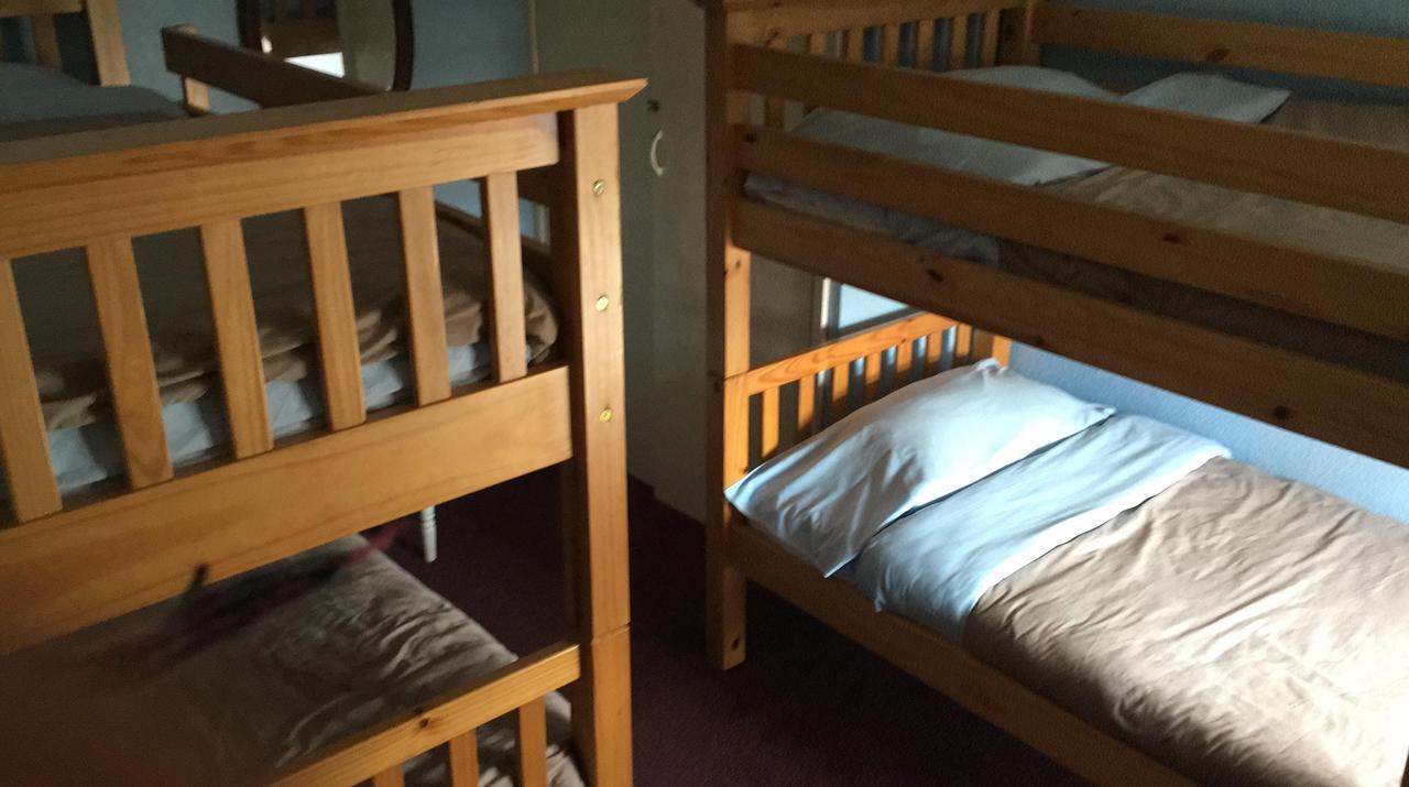 Pantyrathro International Hostel Carmarthen Ngoại thất bức ảnh
