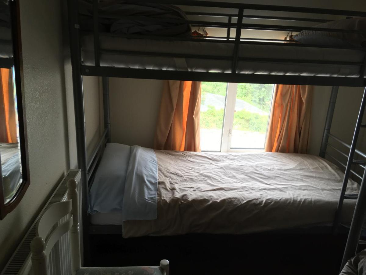 Pantyrathro International Hostel Carmarthen Ngoại thất bức ảnh